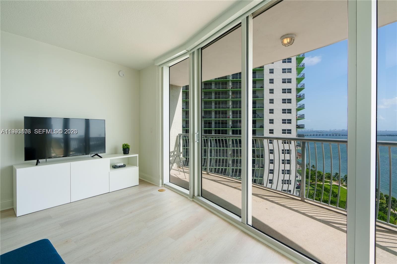 1750 N Bayshore Dr # 2401, Miami FL 33132 — 13