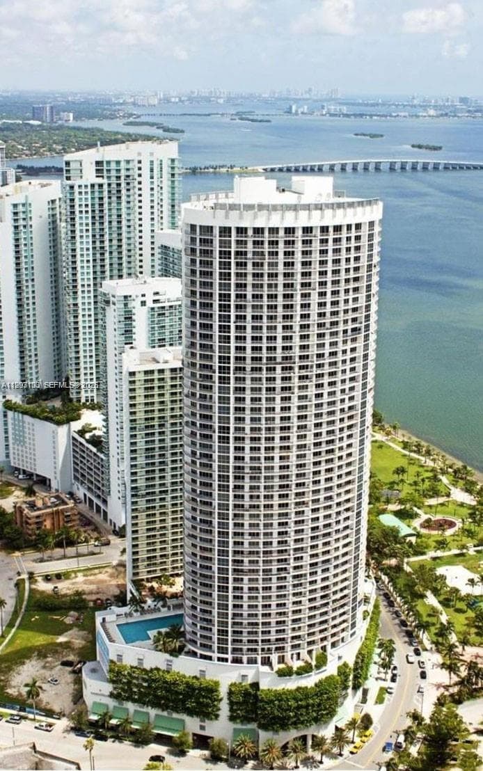 1750 N Bayshore Dr # 2401, Miami FL 33132 — 28
