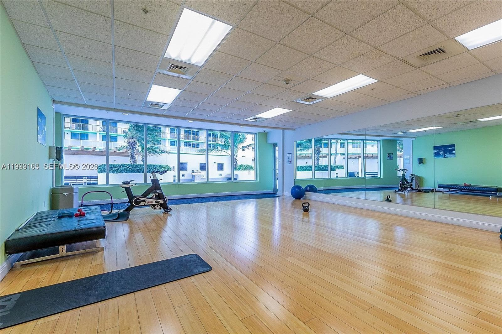 1750 N Bayshore Dr # 2401, Miami FL 33132 — 39