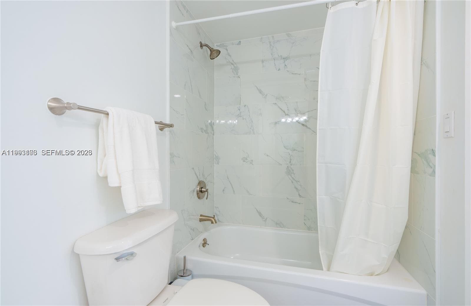 1750 N Bayshore Dr # 2401, Miami FL 33132 — 21