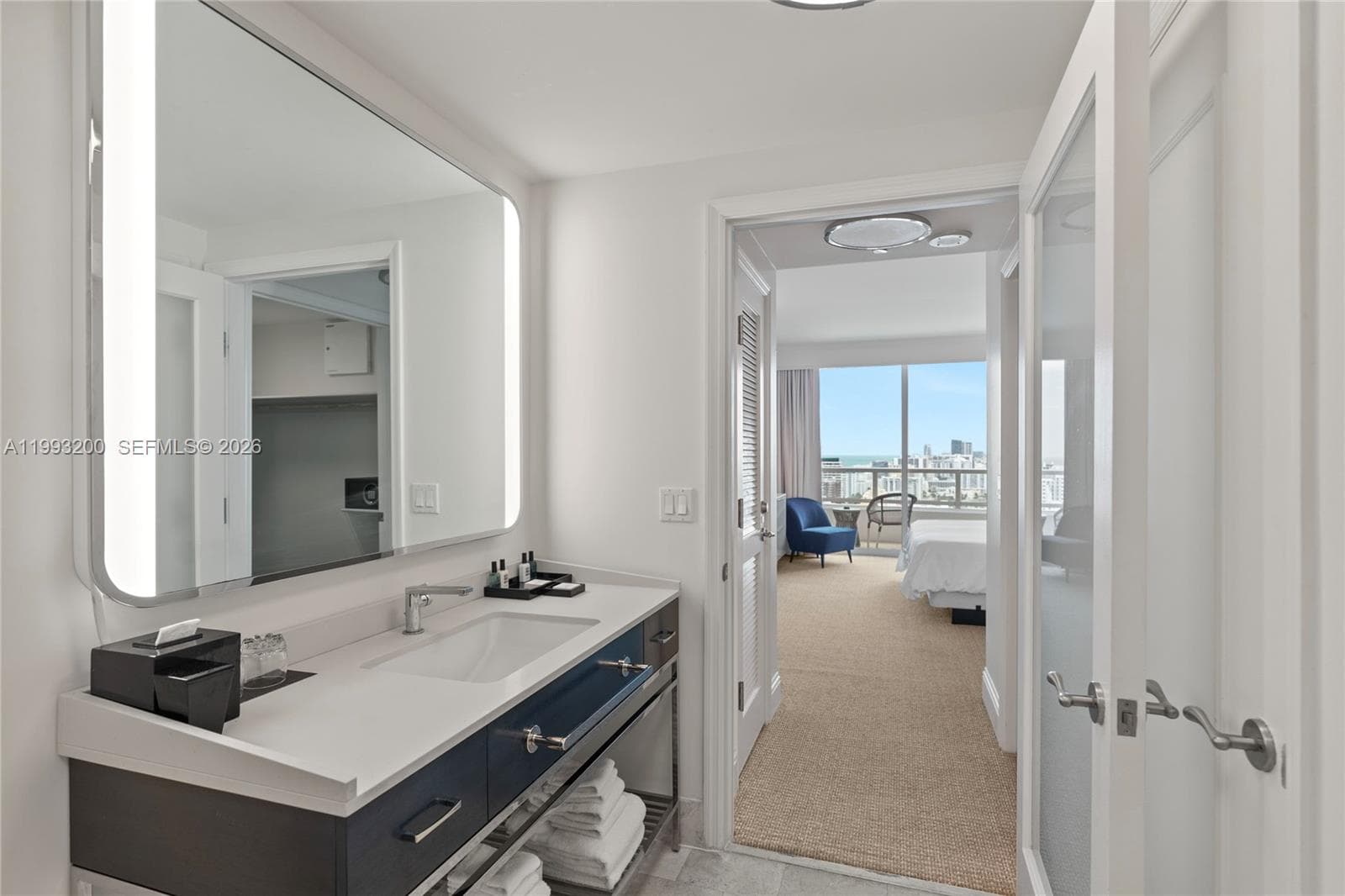 4401 Collins Ave # 2612, Miami Beach FL 33140 — 33