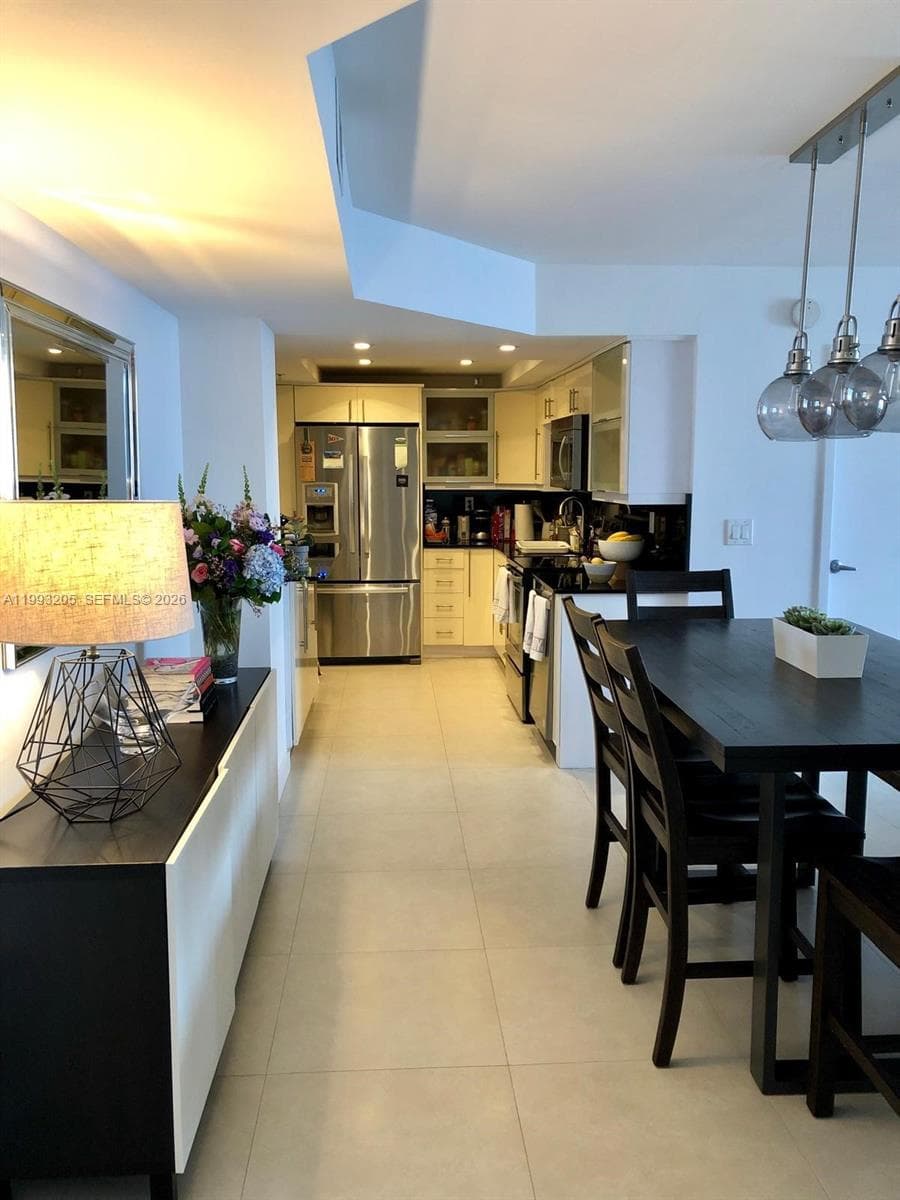 2333 Brickell Ave, Miami FL 33129 — 4