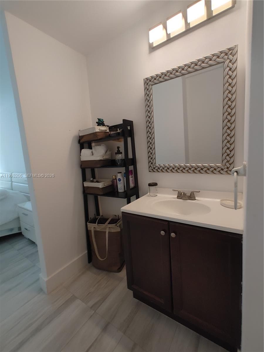 7135 Collins Ave # 525, Miami Beach FL 33141 — 23