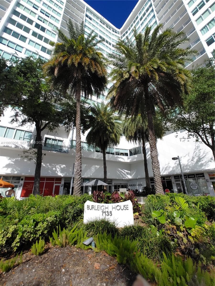 7135 Collins Ave # 525, Miami Beach FL 33141 — 46