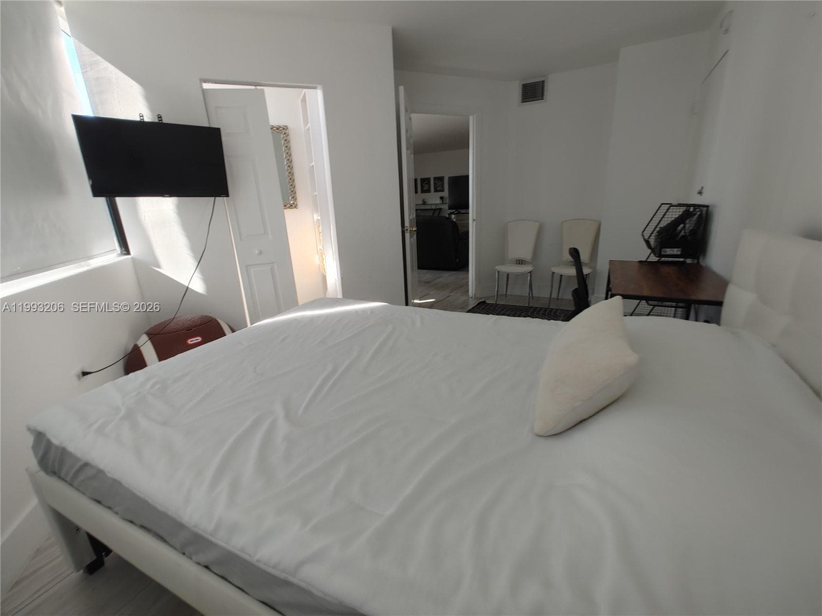 7135 Collins Ave # 525, Miami Beach FL 33141 — 17