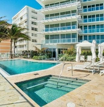 7135 Collins Ave # 525, Miami Beach FL 33141 — 43
