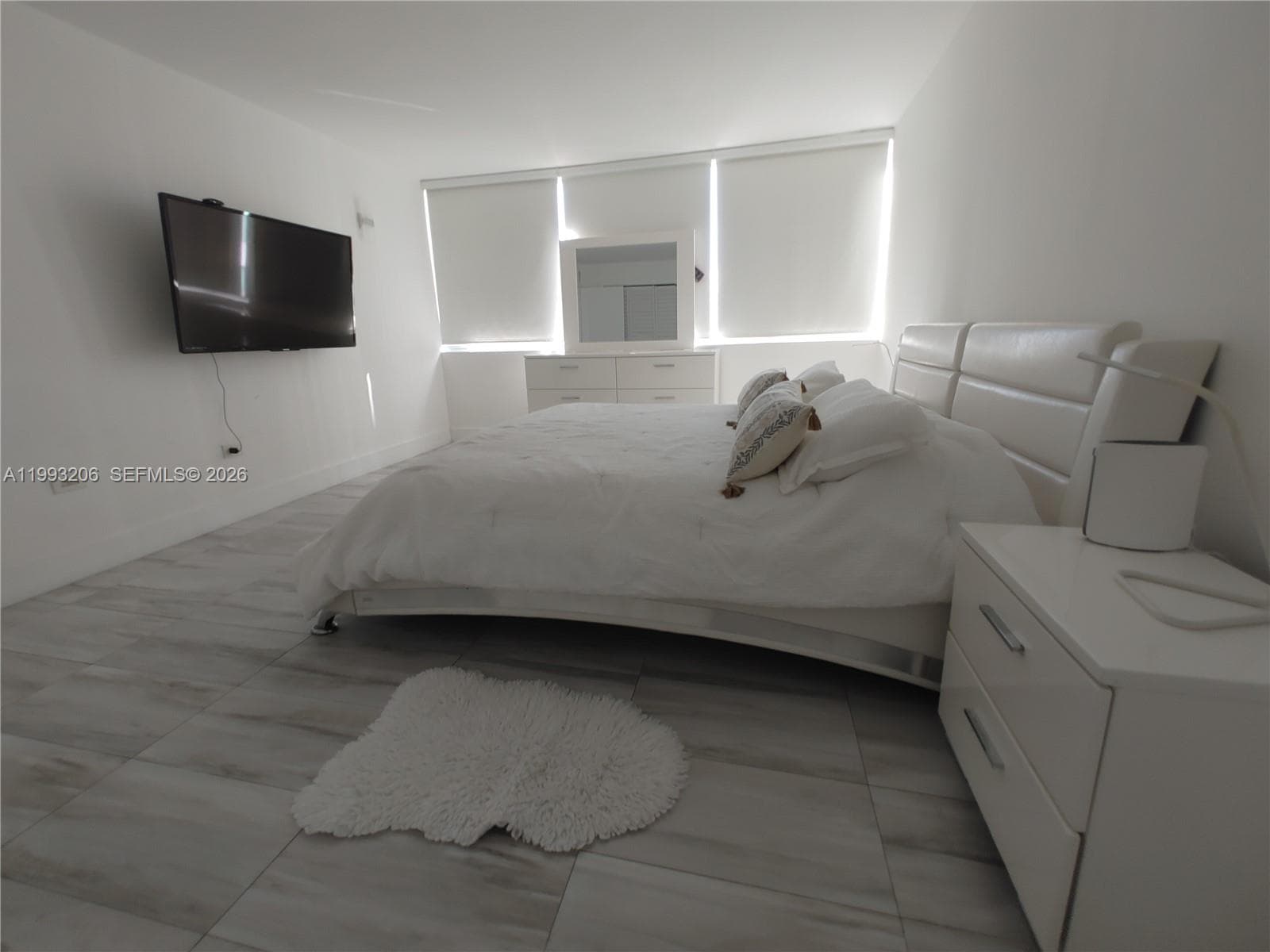 7135 Collins Ave # 525, Miami Beach FL 33141 — 16