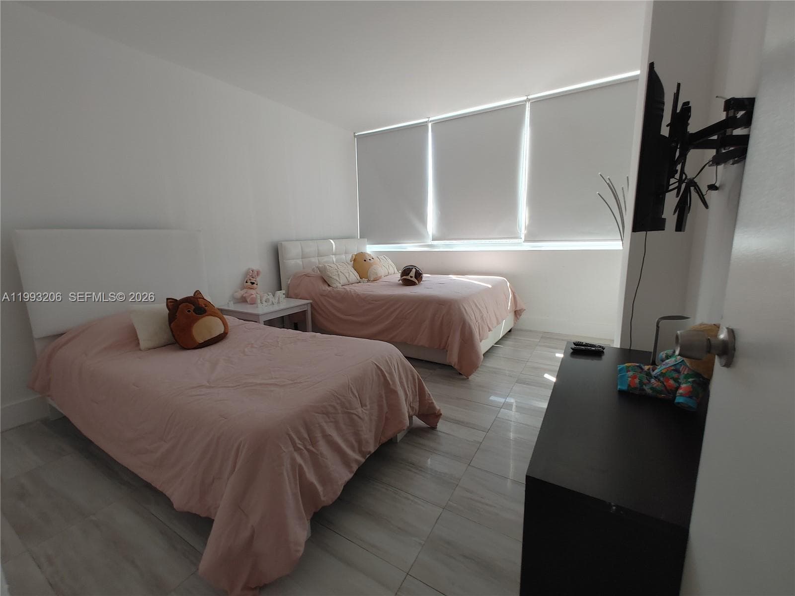 7135 Collins Ave # 525, Miami Beach FL 33141 — 12