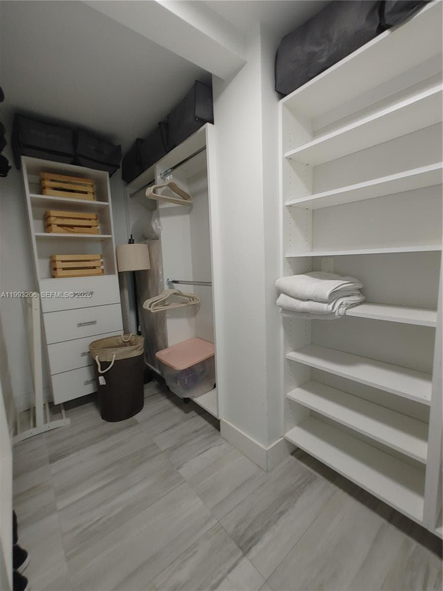 7135 Collins Ave # 525, Miami Beach FL 33141 — 20