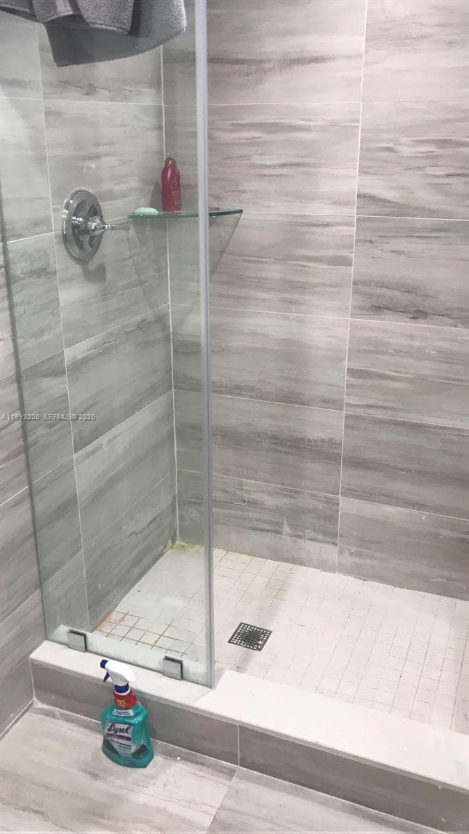 7135 Collins Ave # 525, Miami Beach FL 33141 — 14