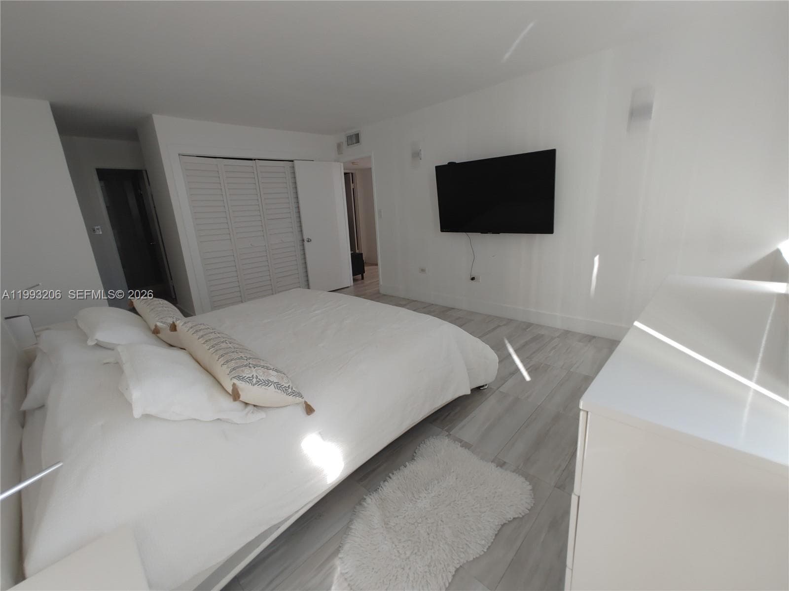 7135 Collins Ave # 525, Miami Beach FL 33141 — 15
