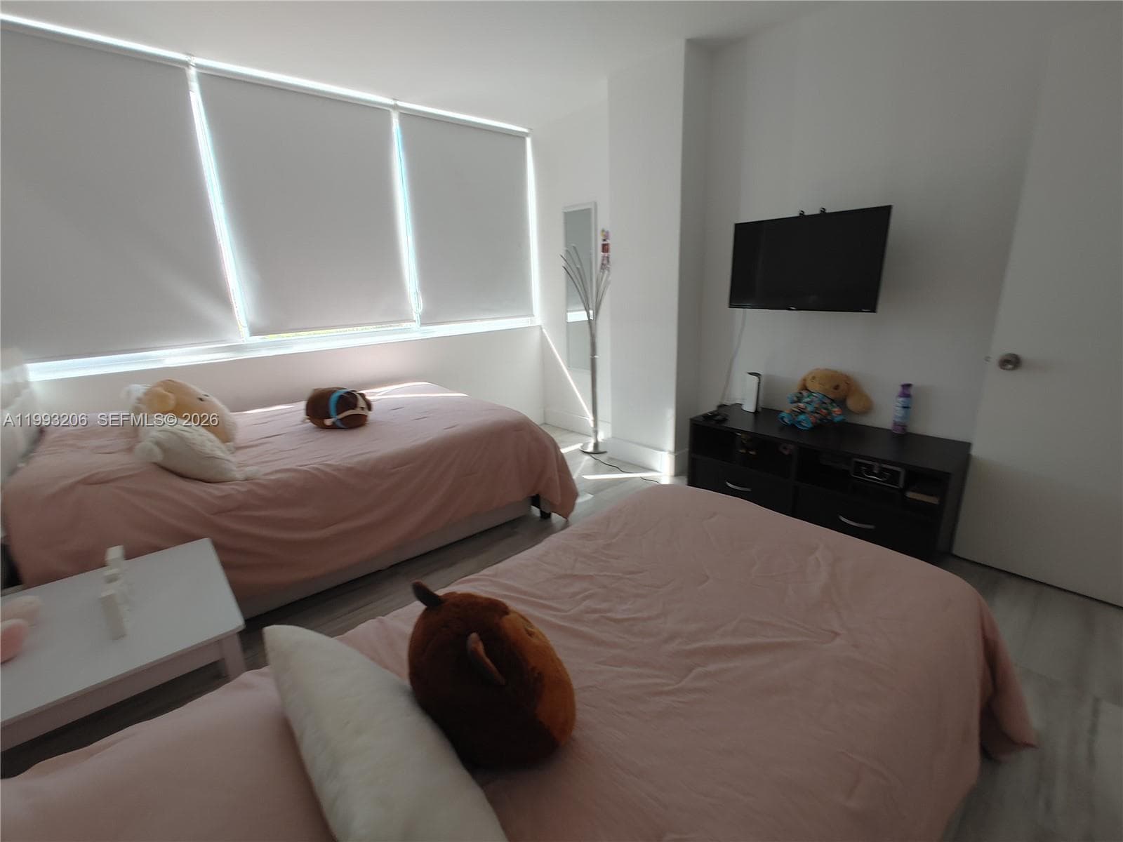7135 Collins Ave # 525, Miami Beach FL 33141 — 11