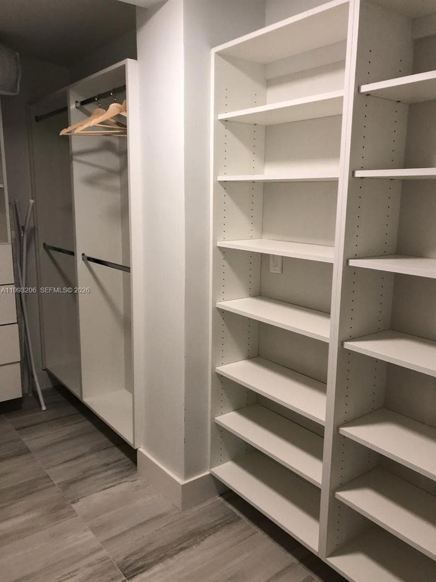 7135 Collins Ave # 525, Miami Beach FL 33141 — 19