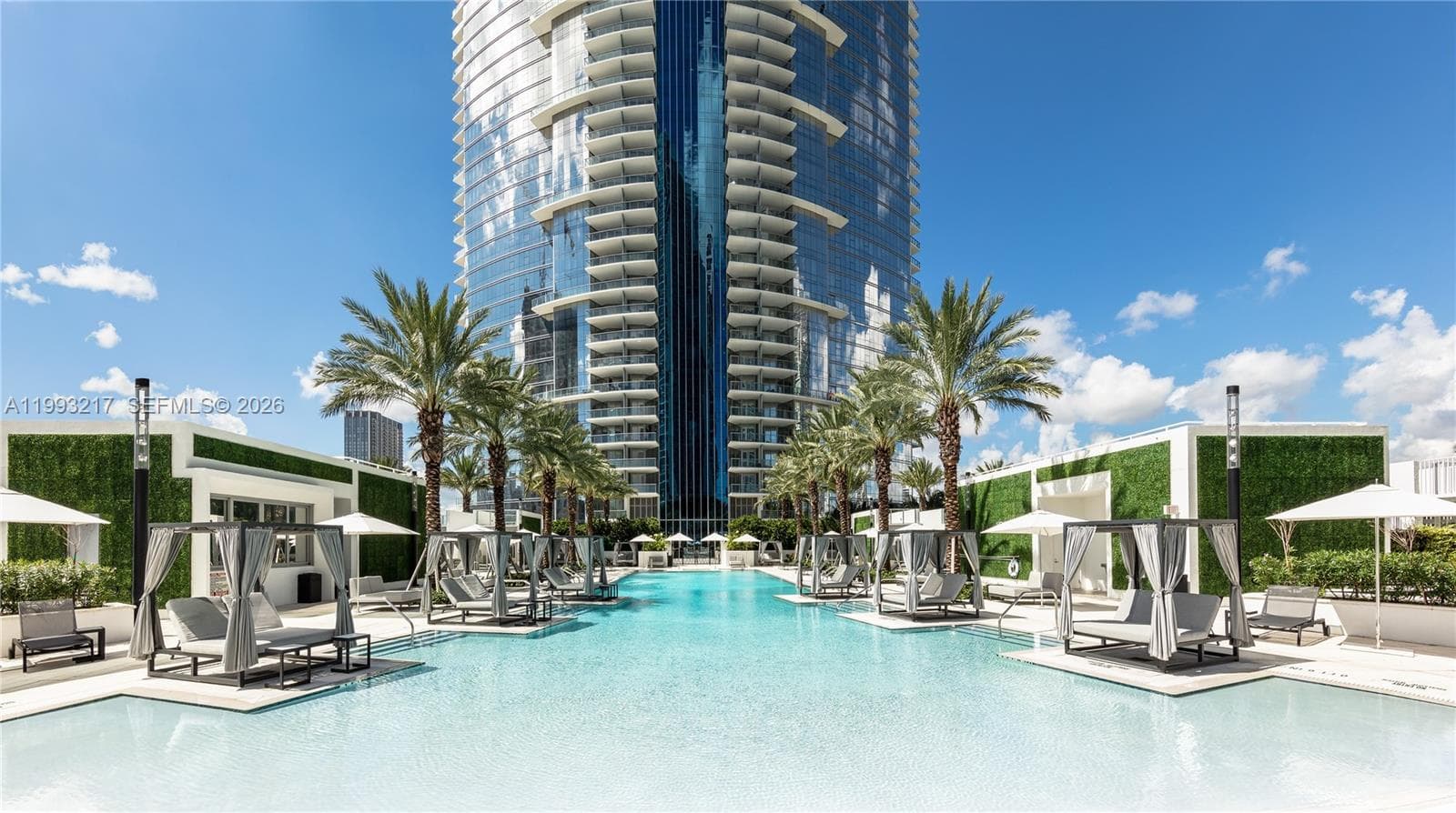 851 NE 1st Ave # 205, Miami FL 33132 — 1