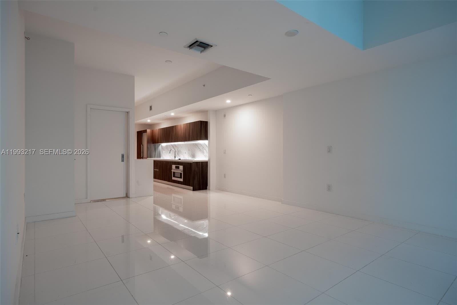 851 NE 1st Ave # 205, Miami FL 33132 — 14
