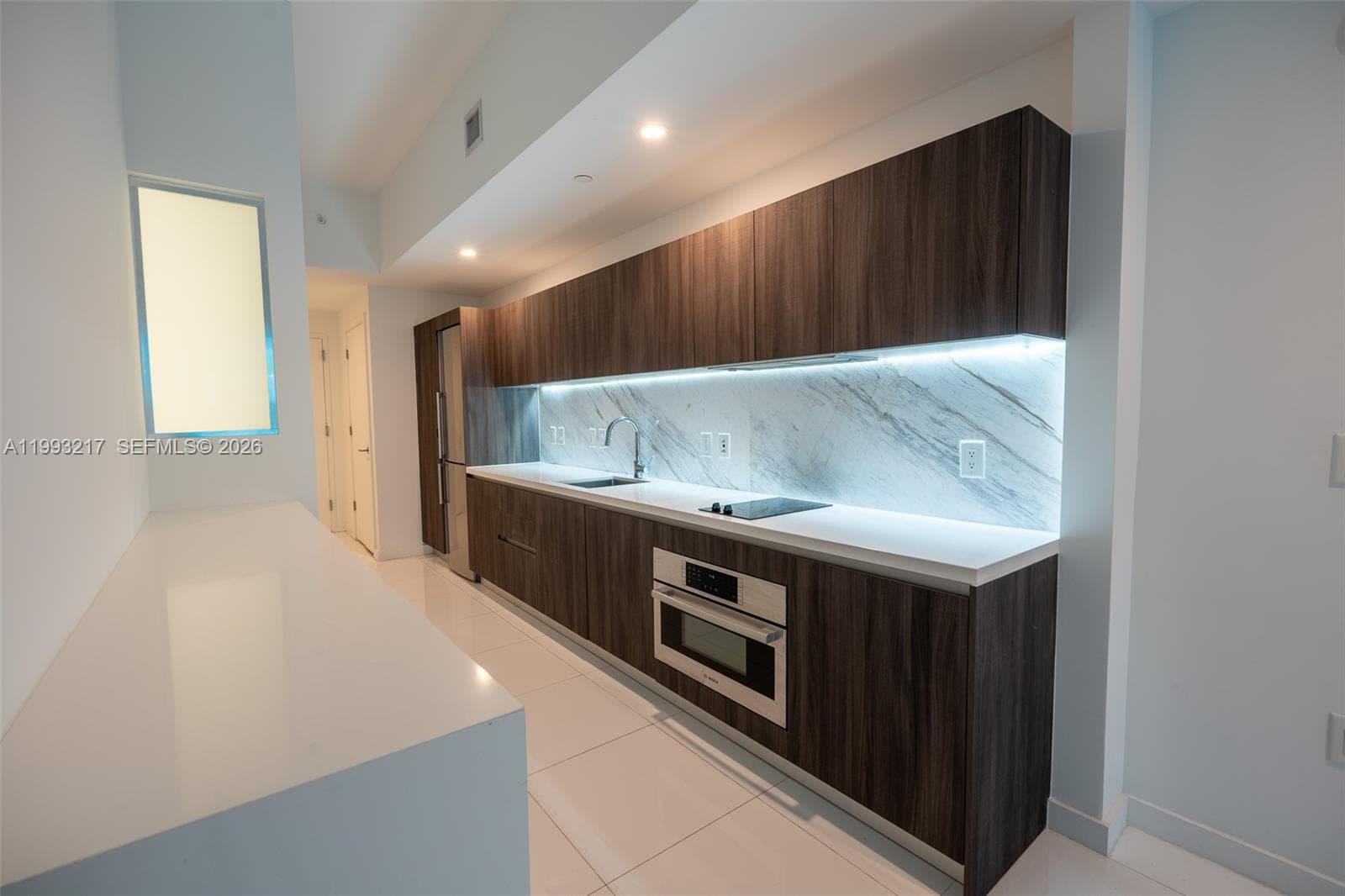 851 NE 1st Ave # 205, Miami FL 33132 — 11