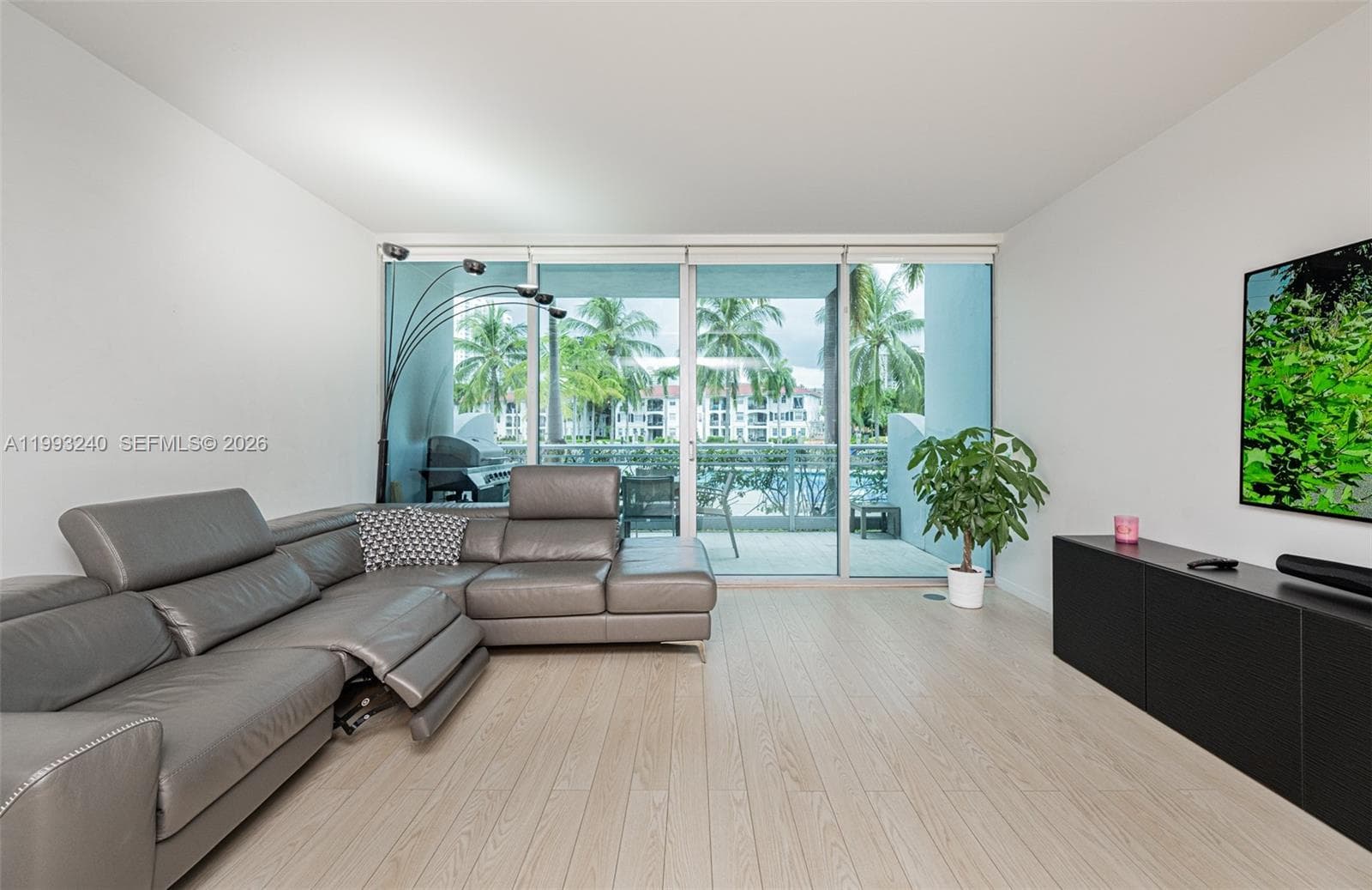 2950 NE 188th St # 139, Aventura FL 33180 — 5