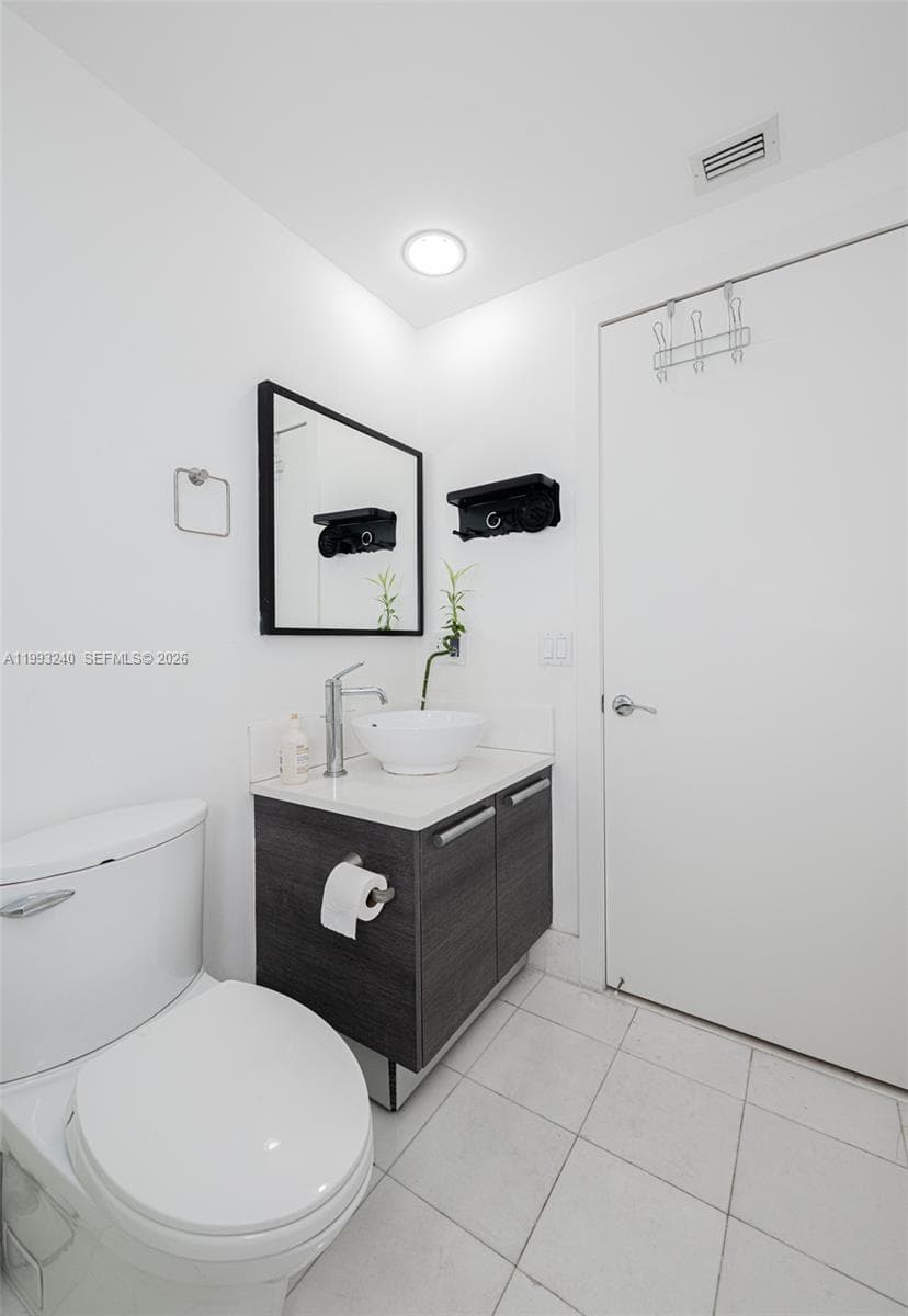 2950 NE 188th St # 139, Aventura FL 33180 — 35