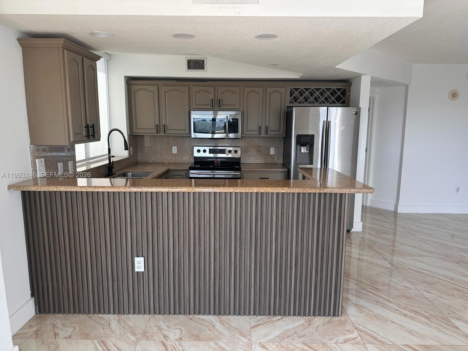 4242 NW 2nd St # 1116, Miami FL 33126 — 4