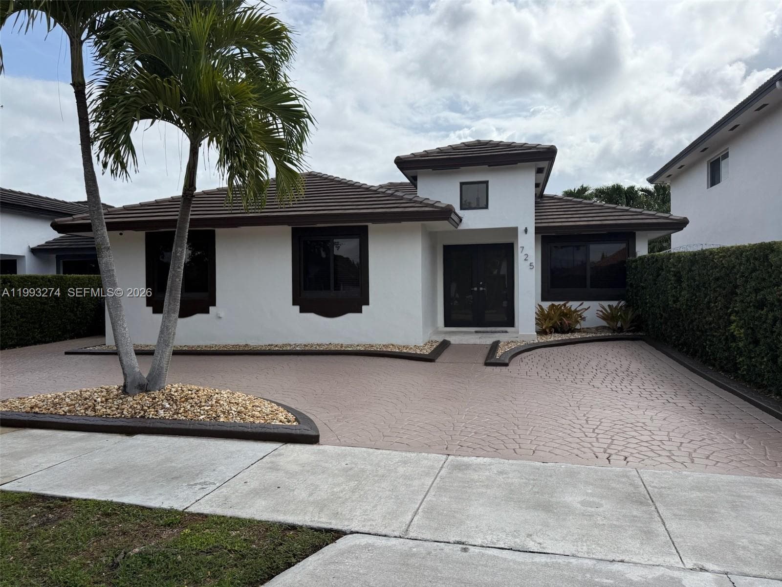725 NW 135th Ct, Miami FL 33182 — 1