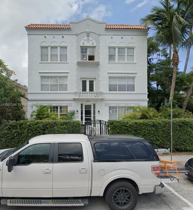 1611 Michigan Ave # 10, Miami Beach FL 33139 — 1