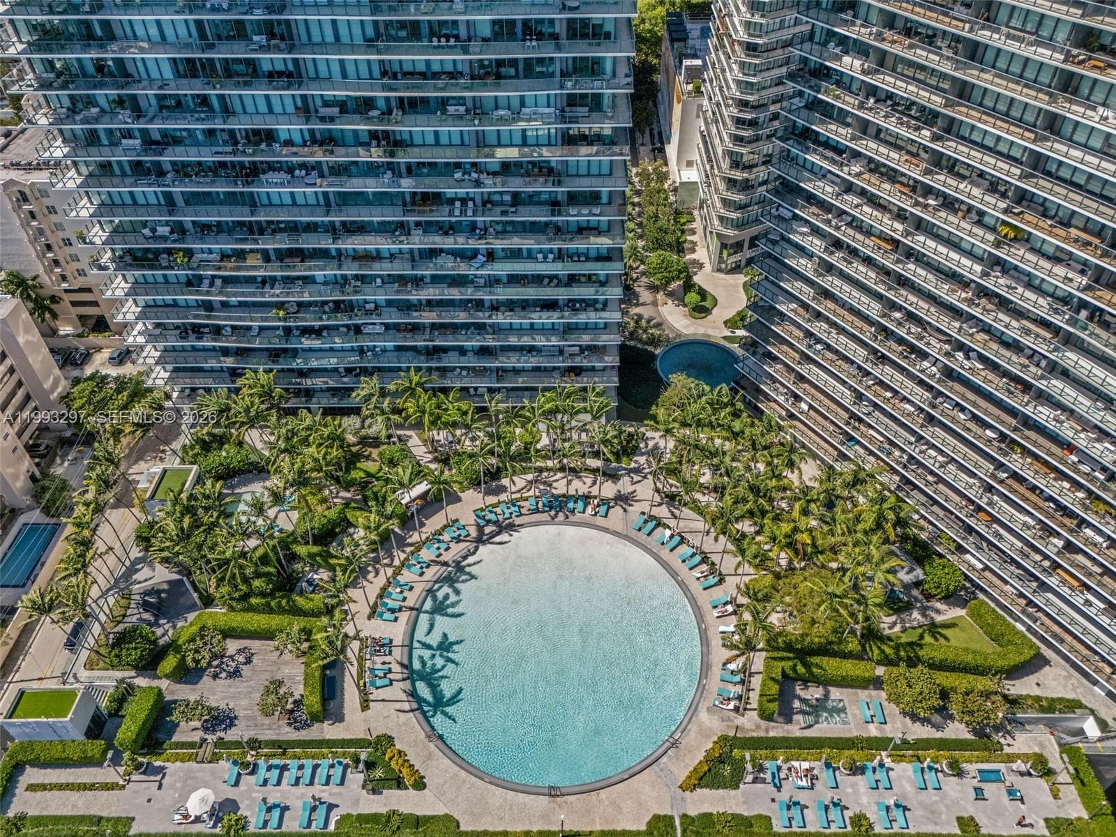 650 NE 32nd St # 2104, Miami FL 33137 — 23