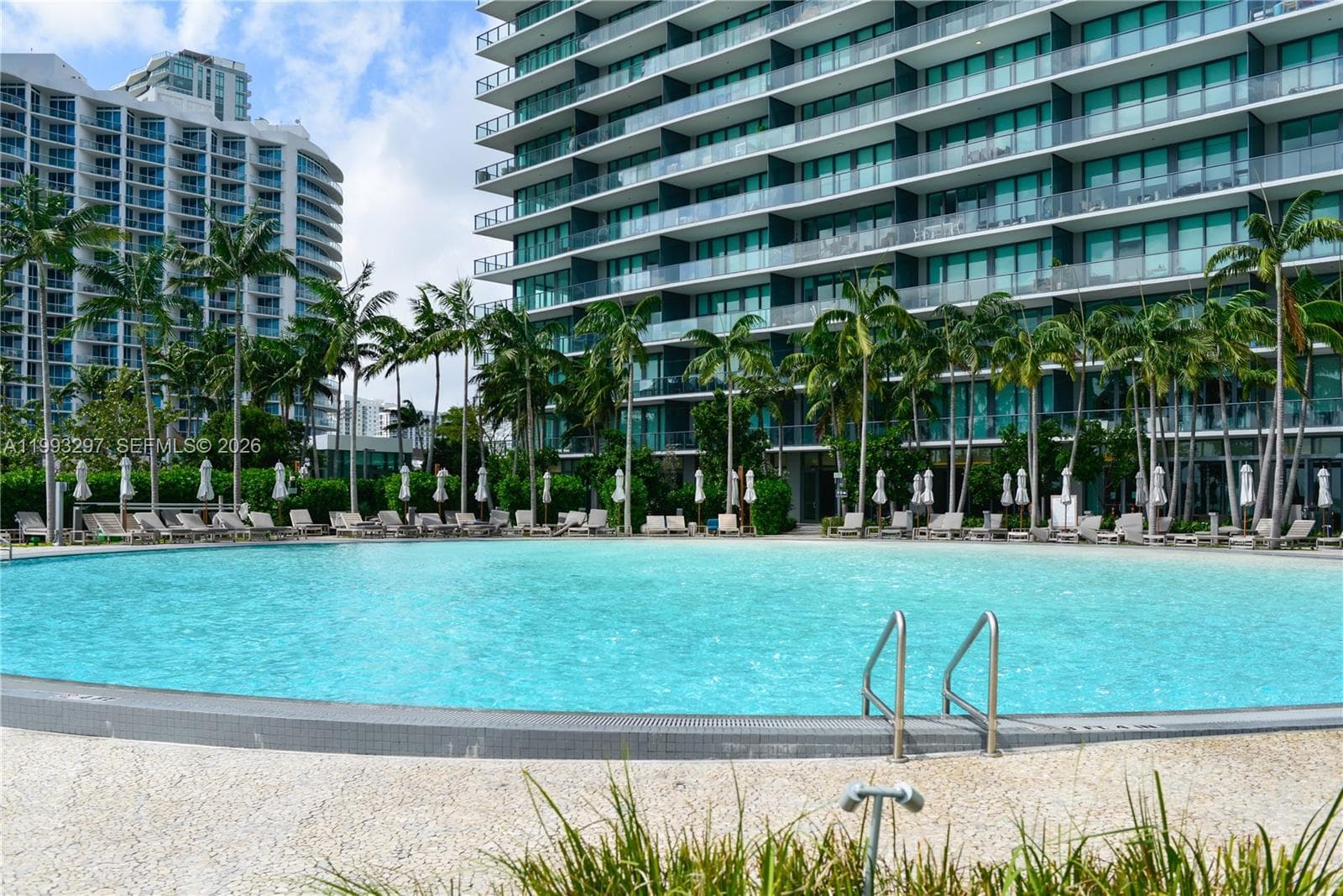 650 NE 32nd St # 2104, Miami FL 33137 — 33