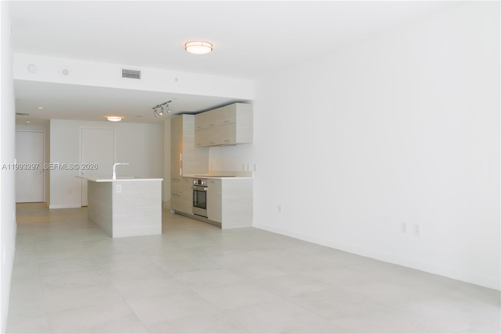 650 NE 32nd St # 2104, Miami FL 33137 — 14