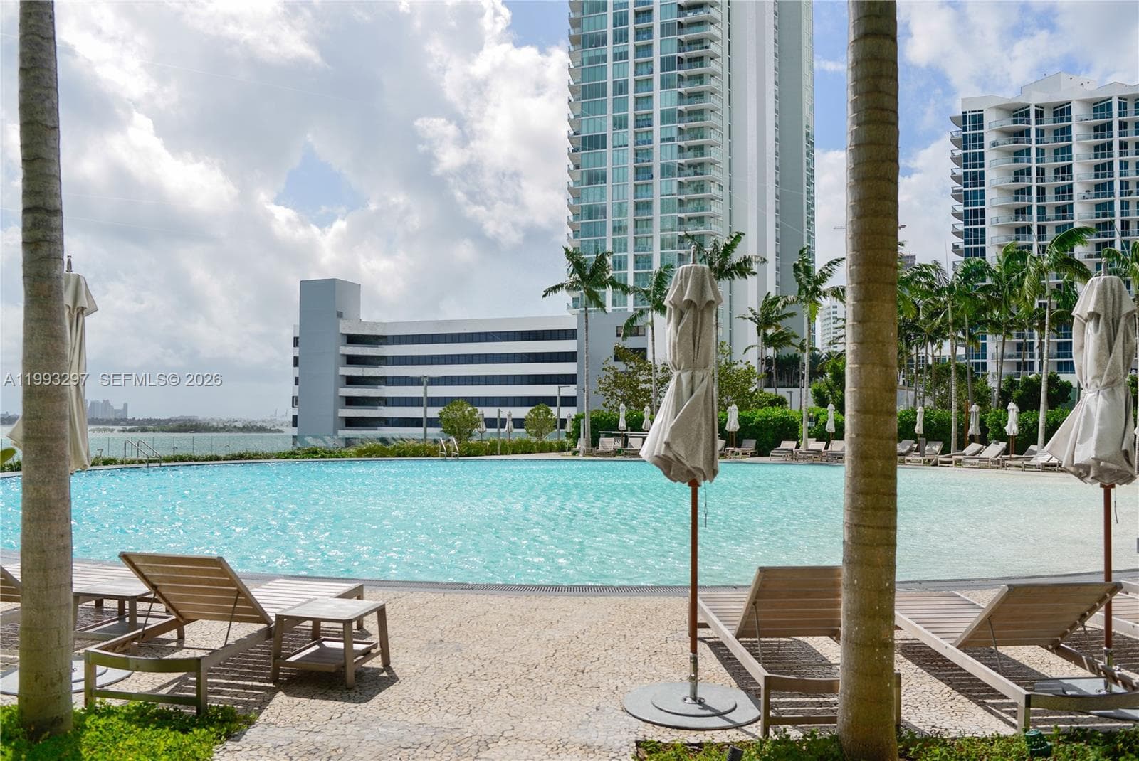 650 NE 32nd St # 2104, Miami FL 33137 — 29