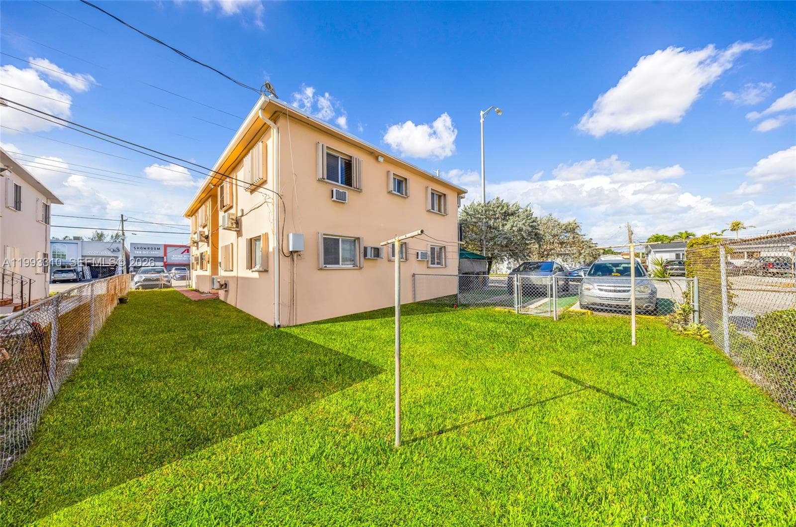 955 W 23rd St, Hialeah FL 33010 — 13