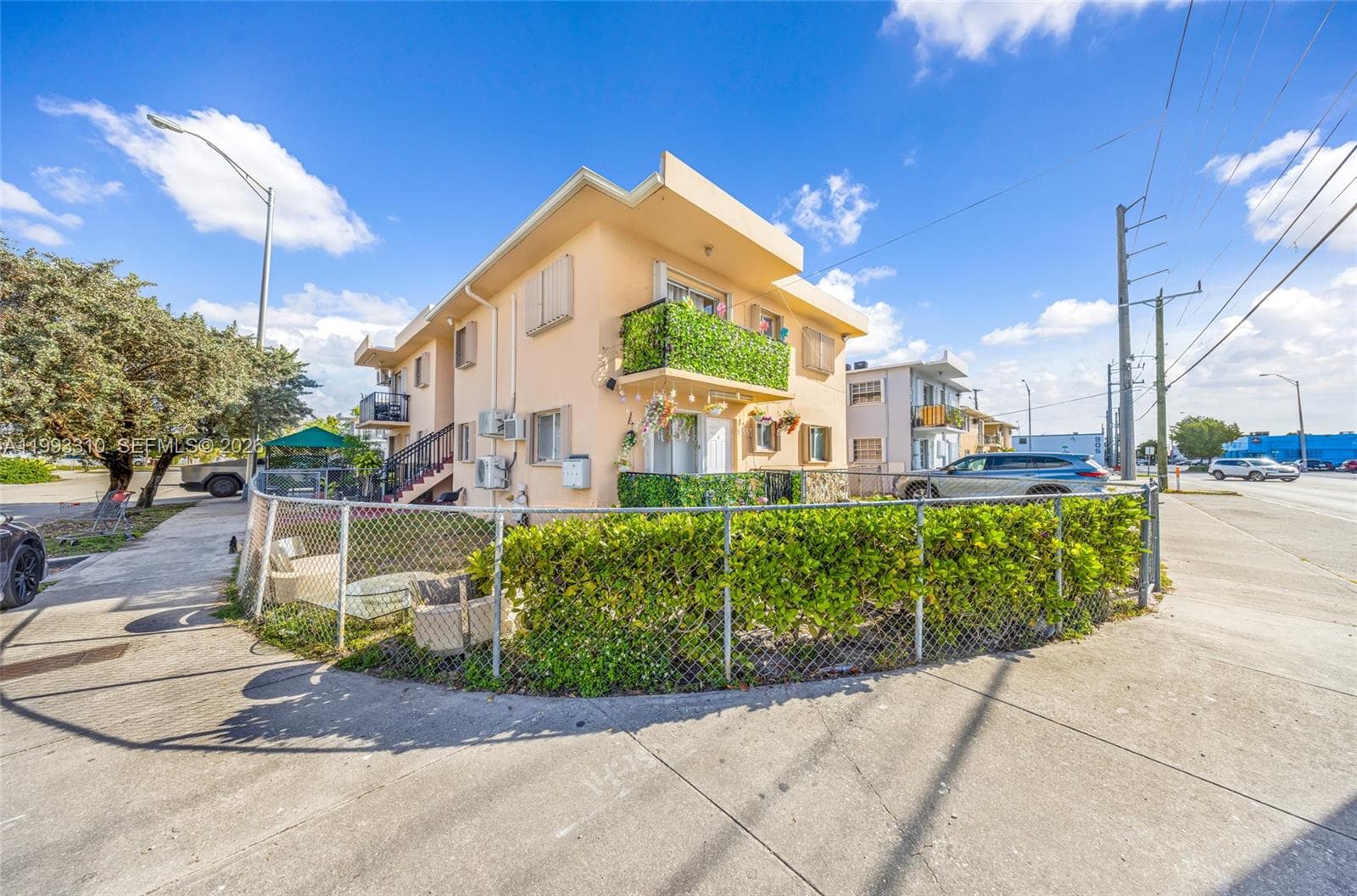 955 W 23rd St, Hialeah FL 33010 — 1