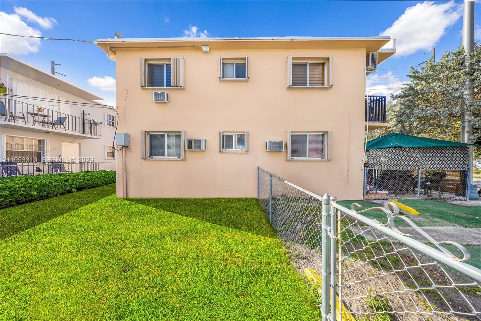 955 W 23rd St, Hialeah FL 33010 — 14