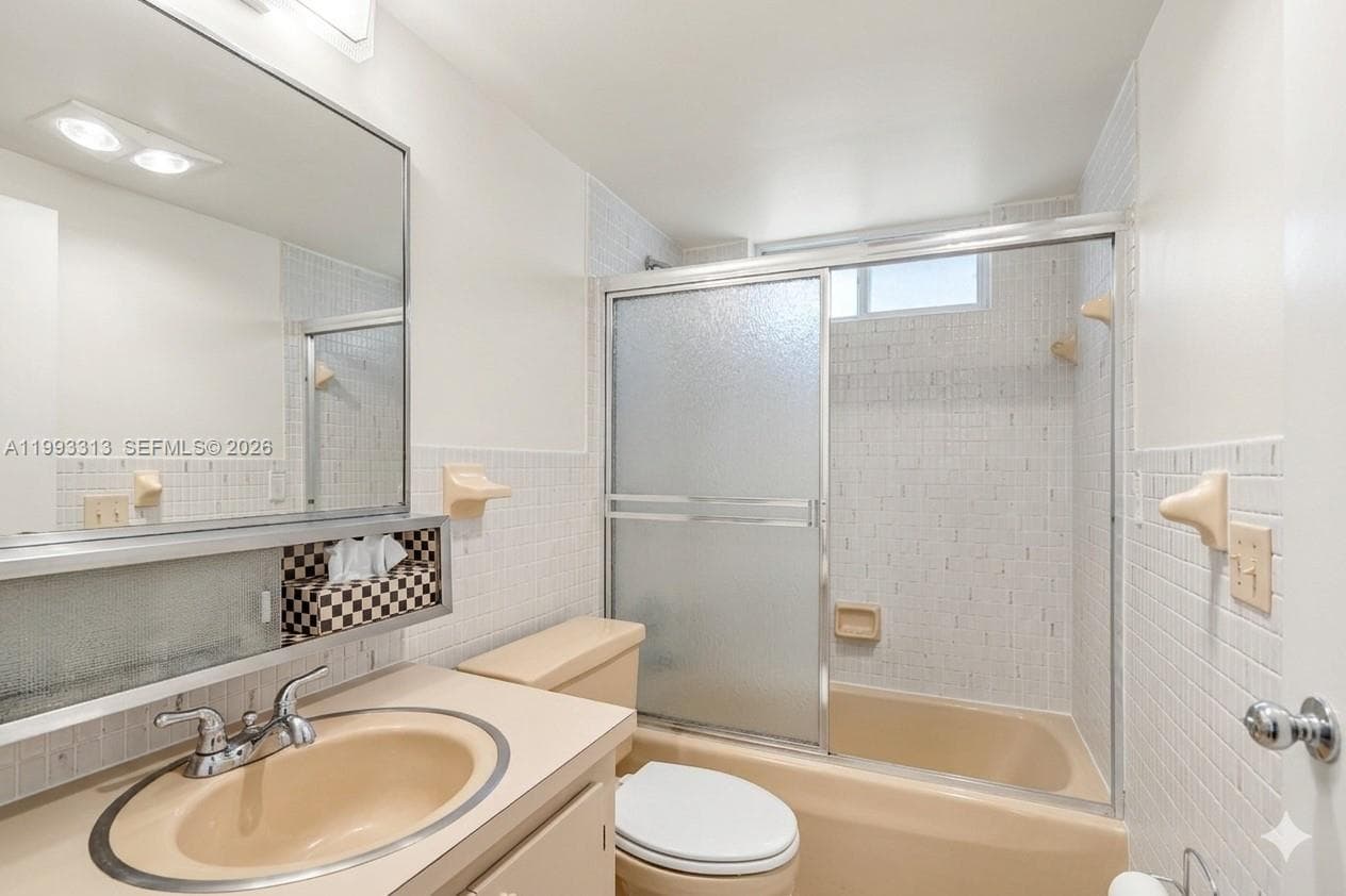 3010 Marcos Dr # R308, Aventura FL 33160 — 21