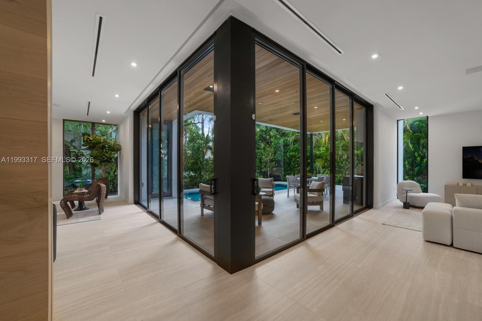 4095 Hardie Ave, Miami FL 33133 — 18