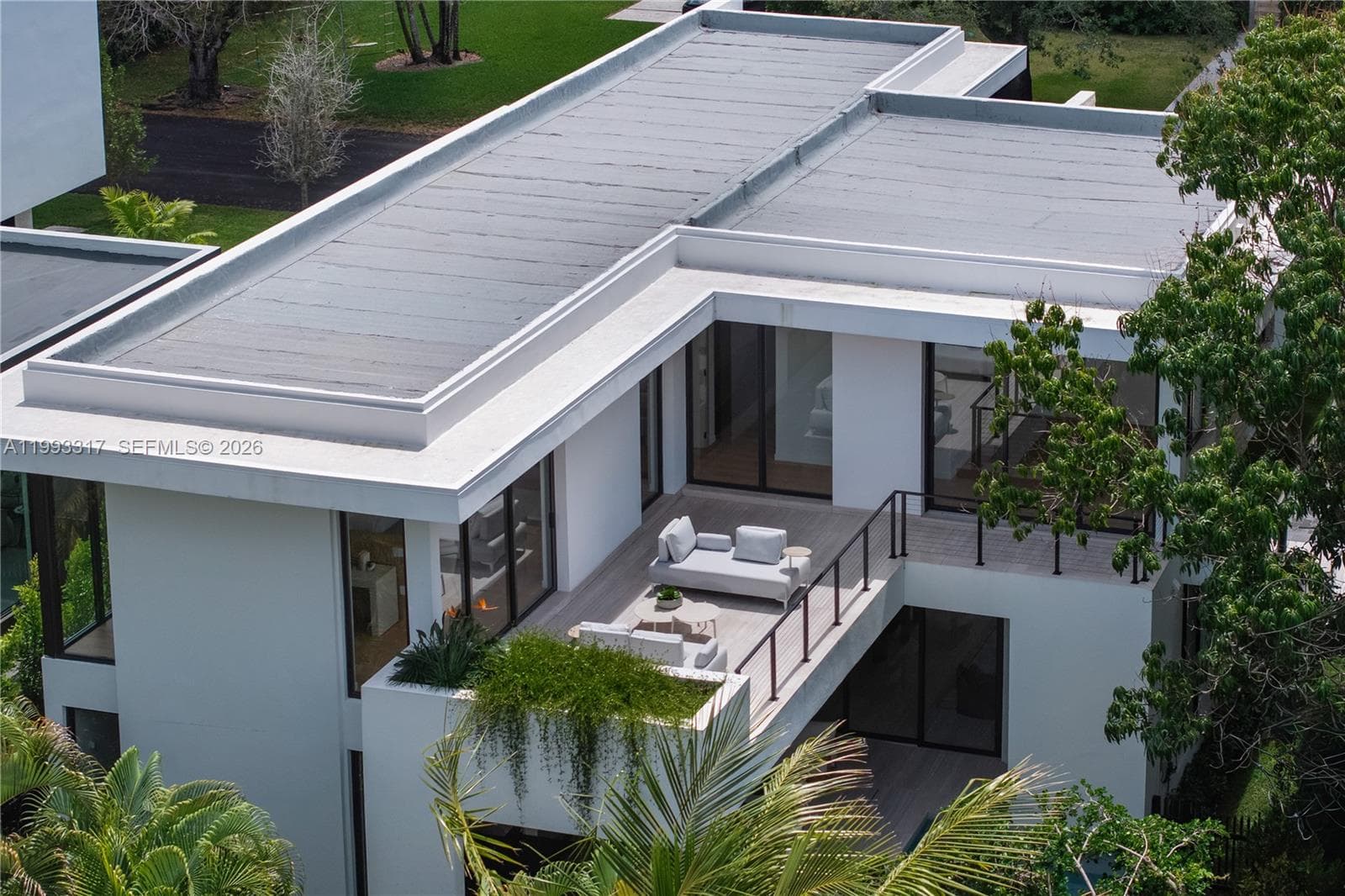 4095 Hardie Ave, Miami FL 33133 — 48