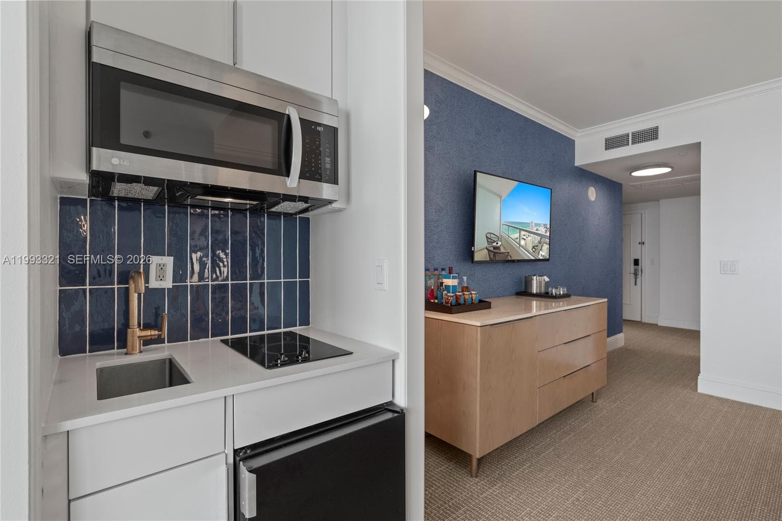 4401 Collins Ave, Miami Beach FL 33140 — 52