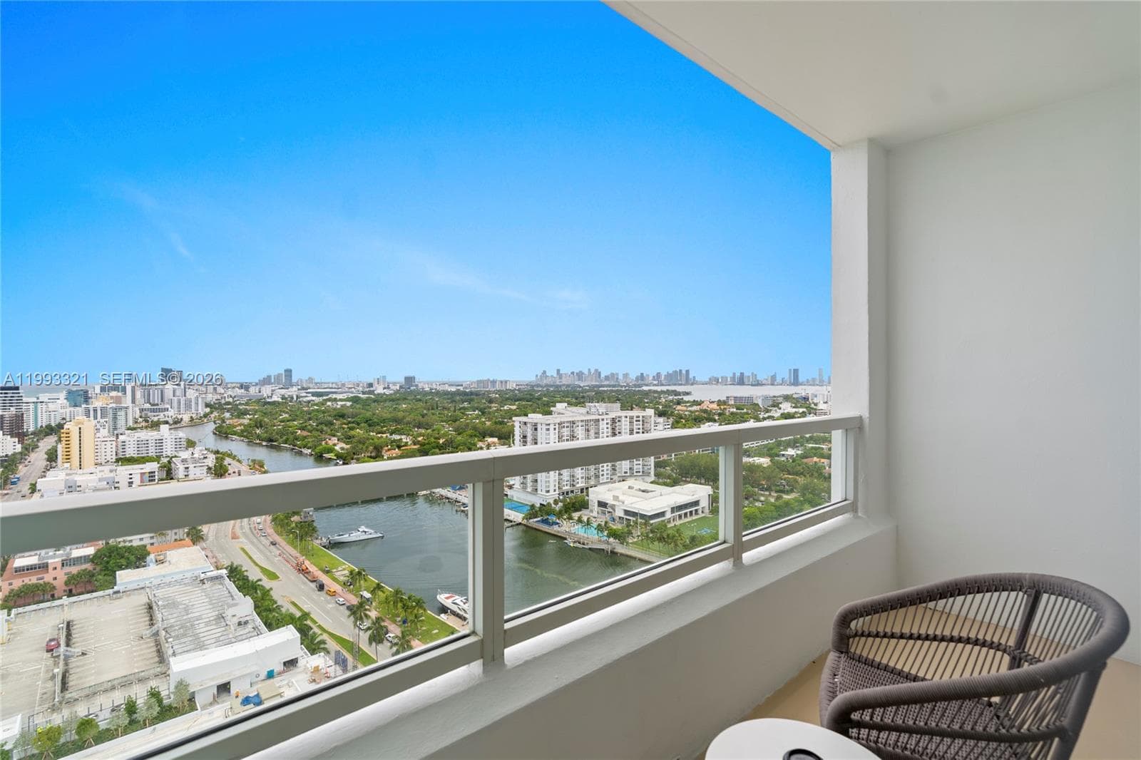 4401 Collins Ave, Miami Beach FL 33140 — 40