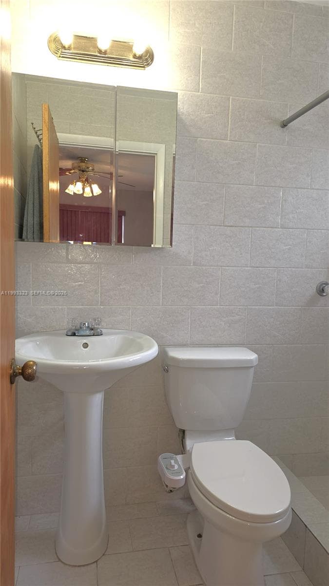 3066 NW 28th St, Miami FL 33142 — 16