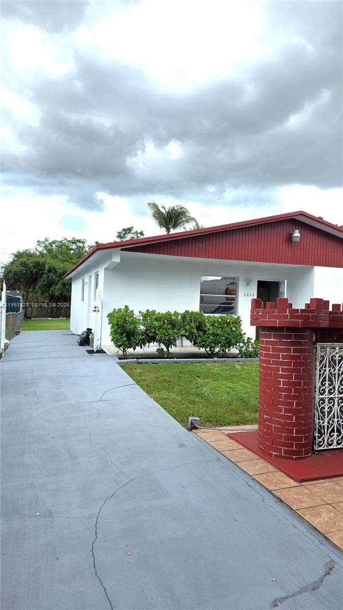 3066 NW 28th St, Miami FL 33142 — 4