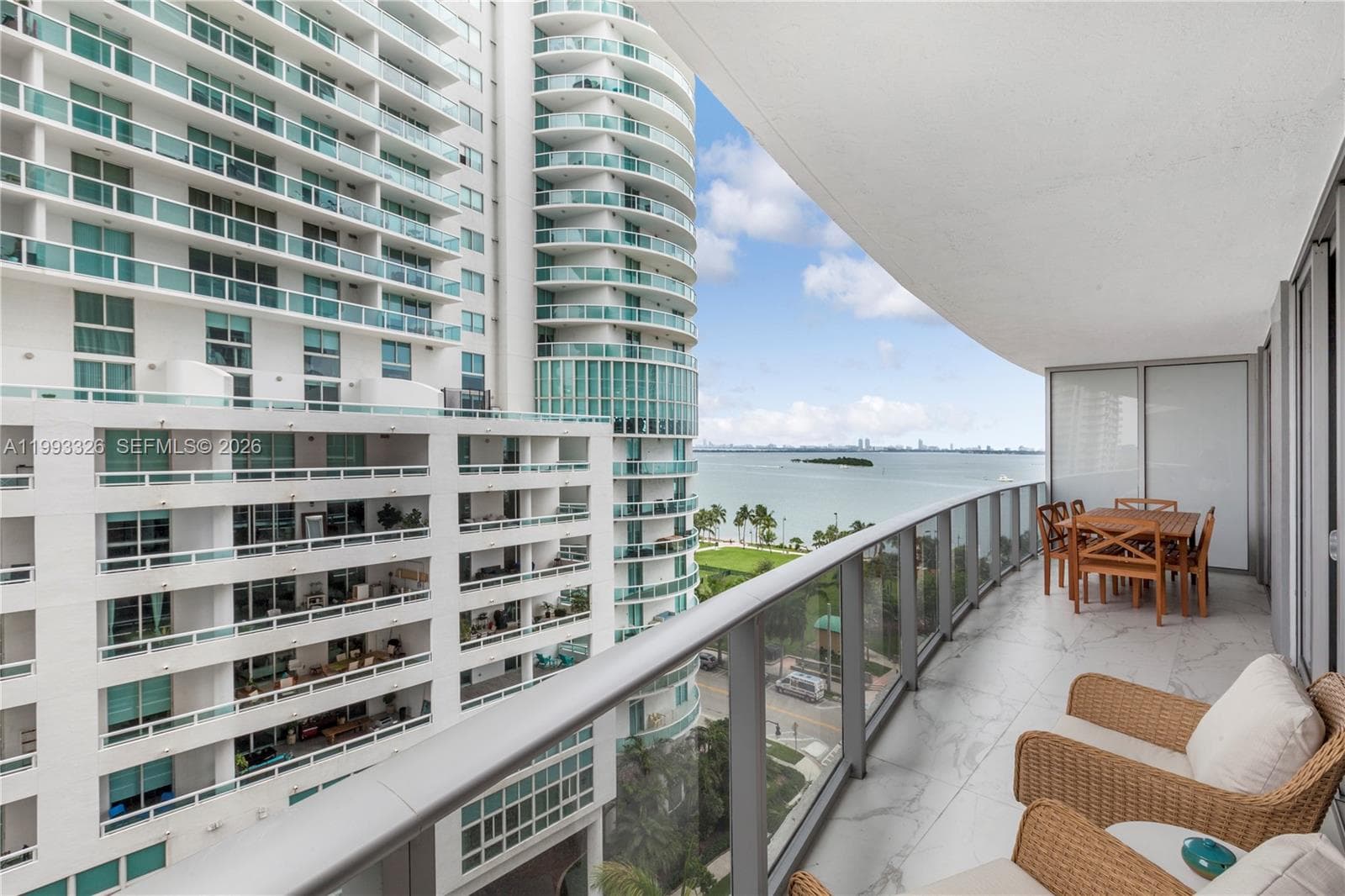 488 NE 18th St # 909, Miami FL 33132 — 10