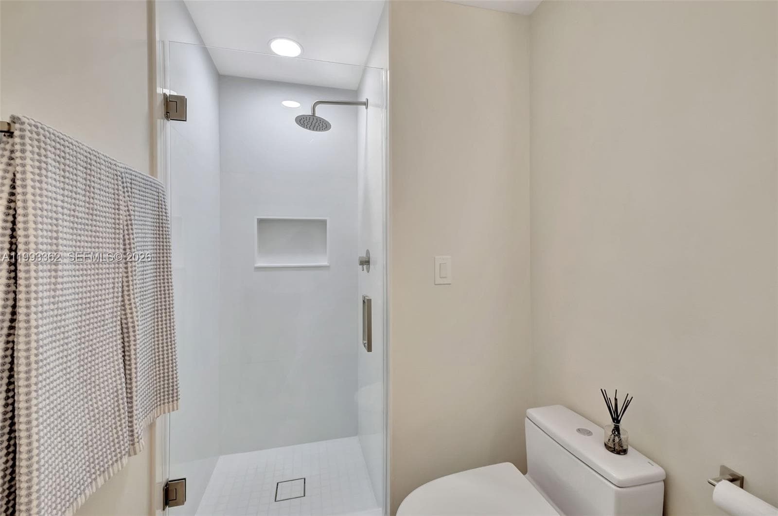19136 Fisher Island Dr # 19136, Miami Beach FL 33109 — 34