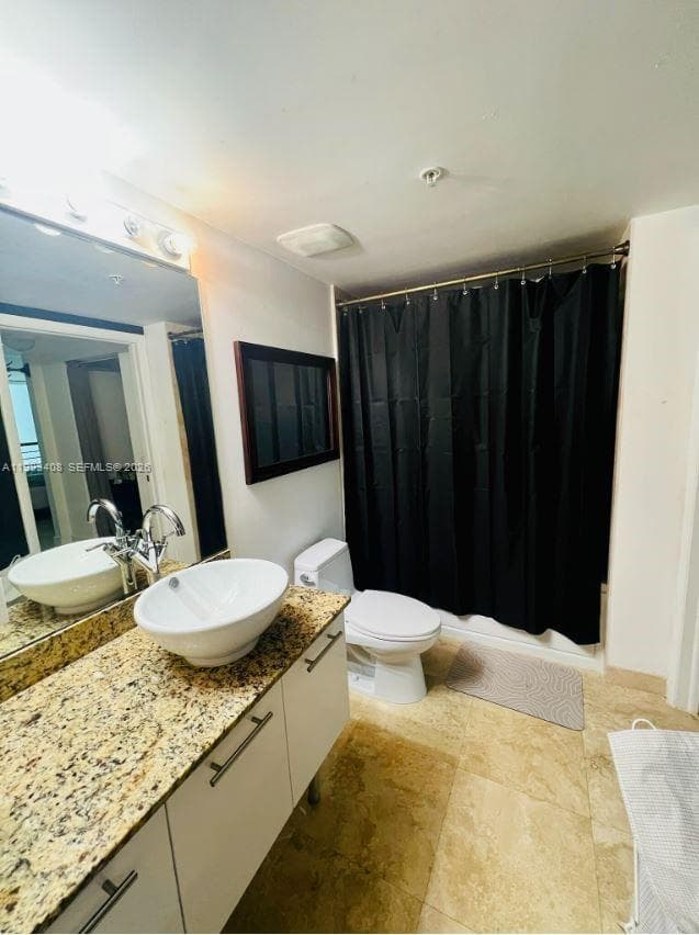 41 SE 5th St # 903, Miami FL 33131 — 13