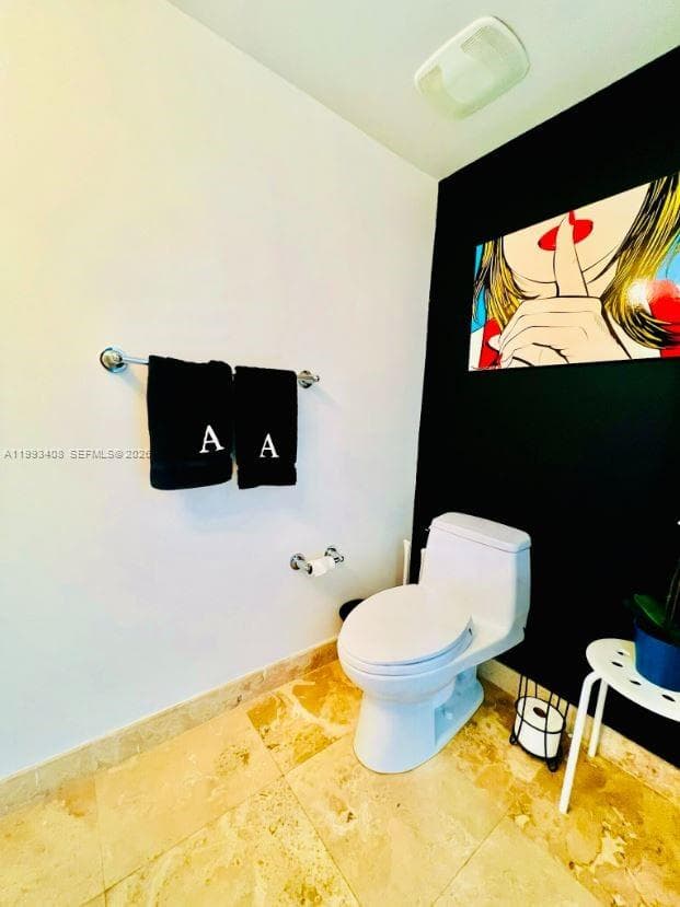 41 SE 5th St # 903, Miami FL 33131 — 9