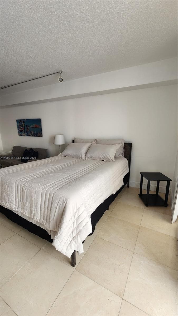 1200 Brickell Bay Dr # 1510, Miami FL 33131 — 17