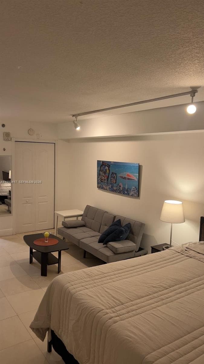1200 Brickell Bay Dr # 1510, Miami FL 33131 — 15
