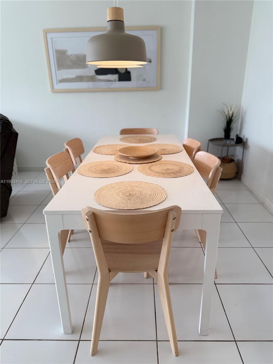 5601 Collins ave # 1219, Miami Beach FL 33140 — 12