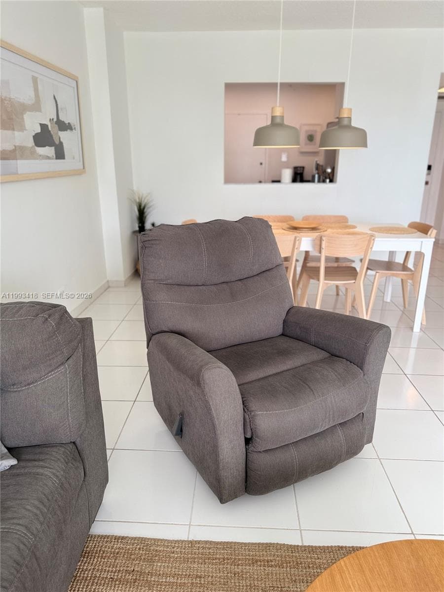 5601 Collins ave # 1219, Miami Beach FL 33140 — 9