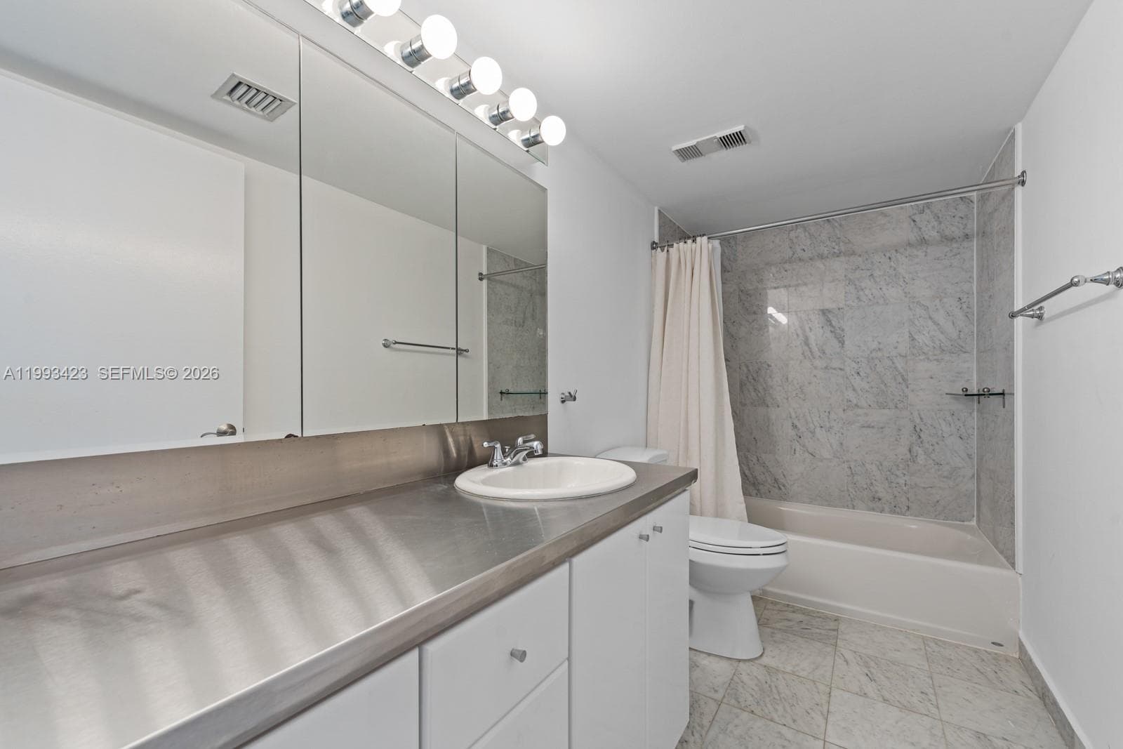 1623 Collins Ave # 318, Miami Beach FL 33139 — 16
