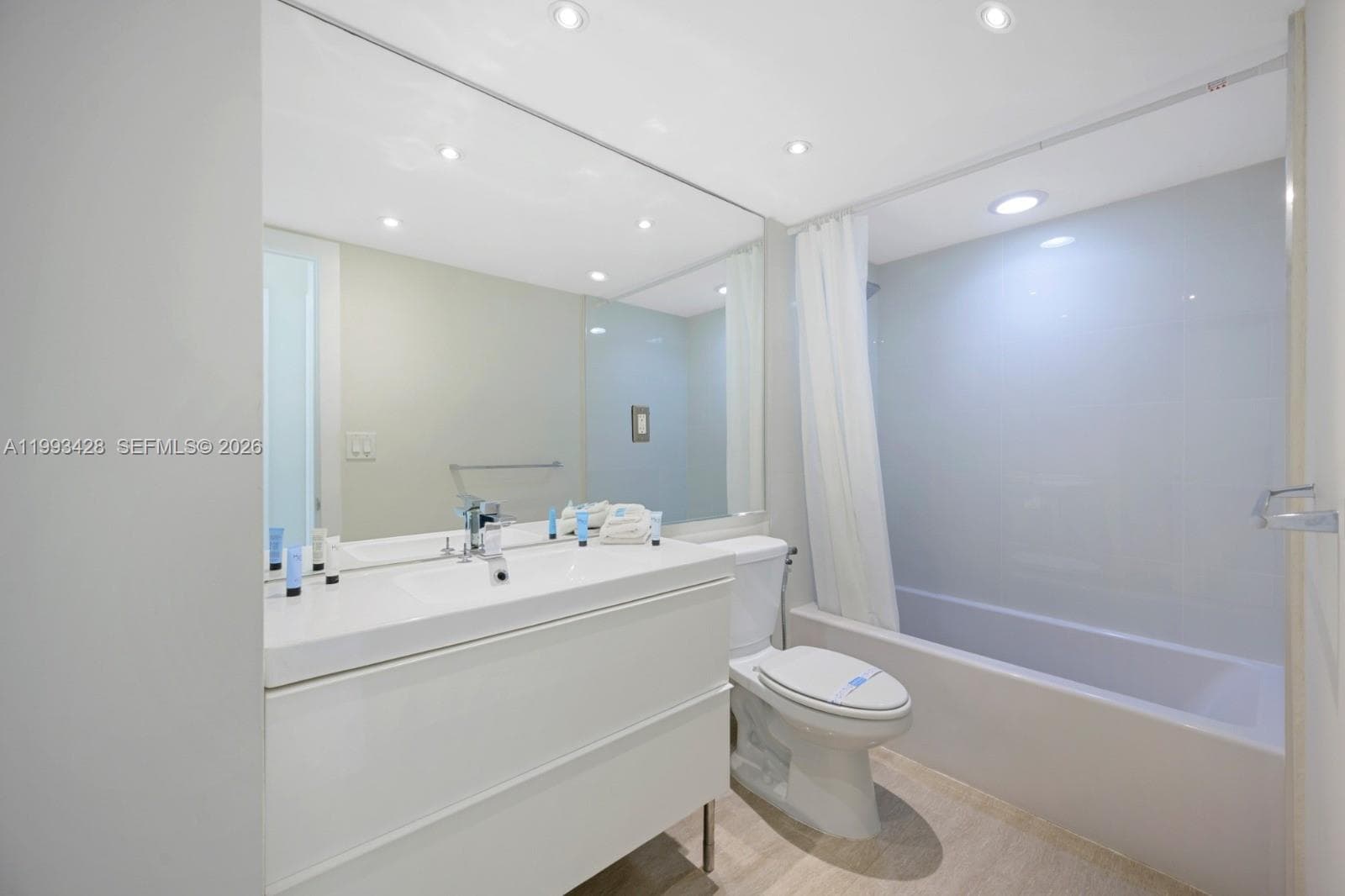 19370 Collins Ave # 916, Sunny Isles Beach FL 33160 — 16