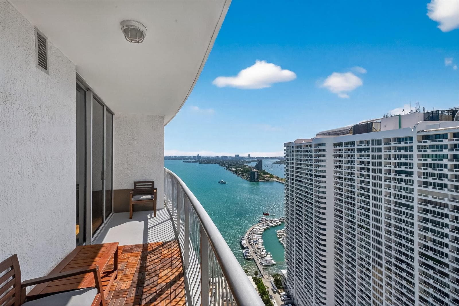1750 N Bayshore Drive # 3706, Miami FL 33132 — 33